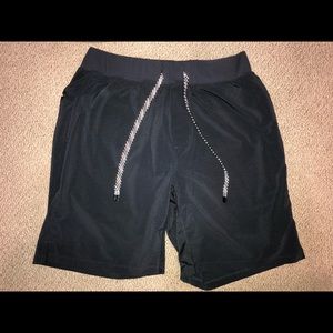 2 Fabletics mens size large gym shorts with pockets